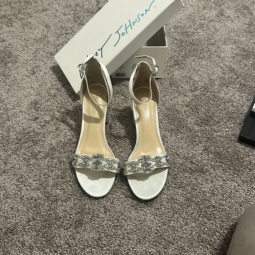 Betsey Johnson White Heeled Sandals - Picture 2 of 9